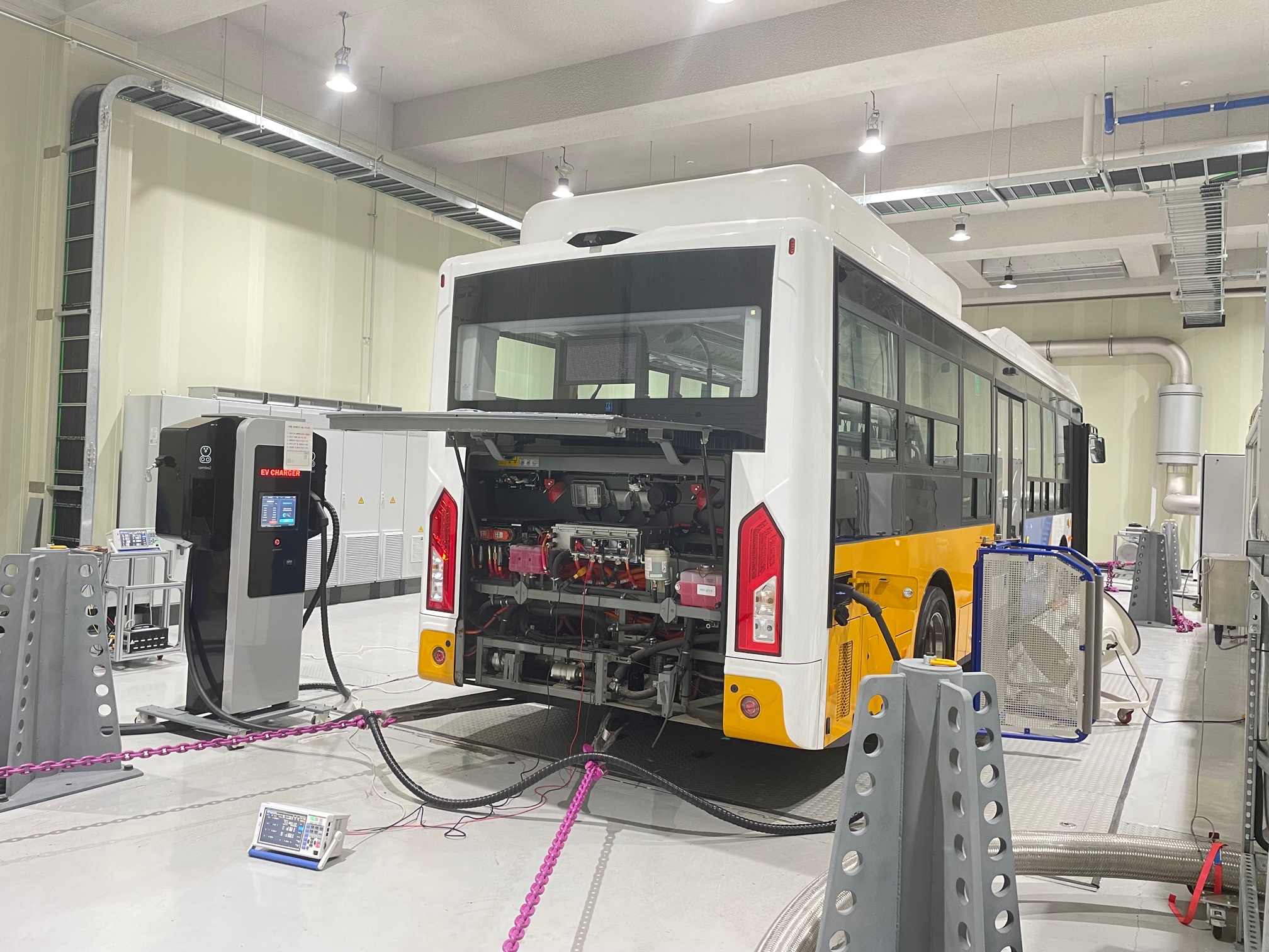 대형차 시험실 (고도화) 이미지