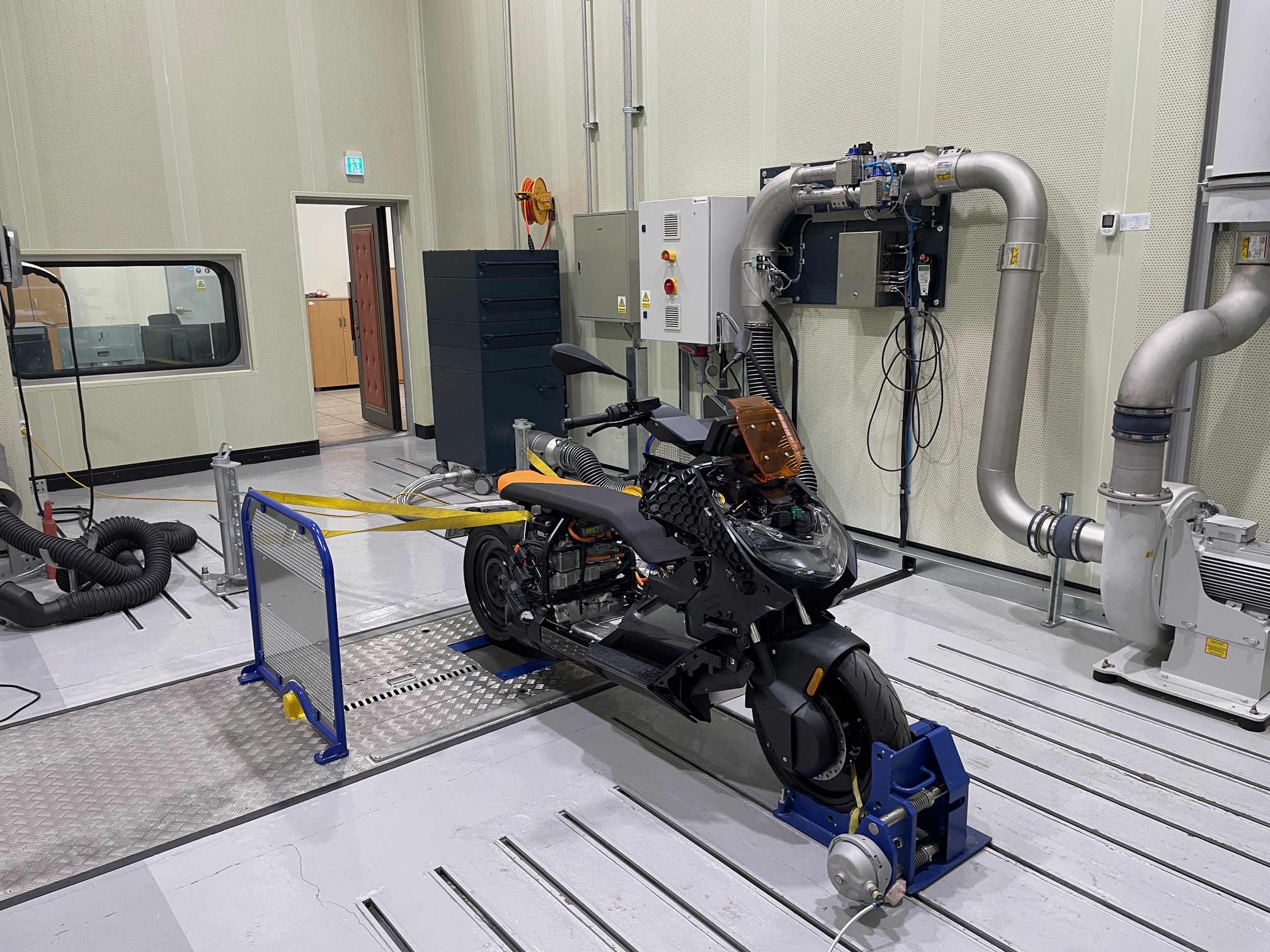 이륜차·초소형 전기차 시험실 (고도화) 이미지